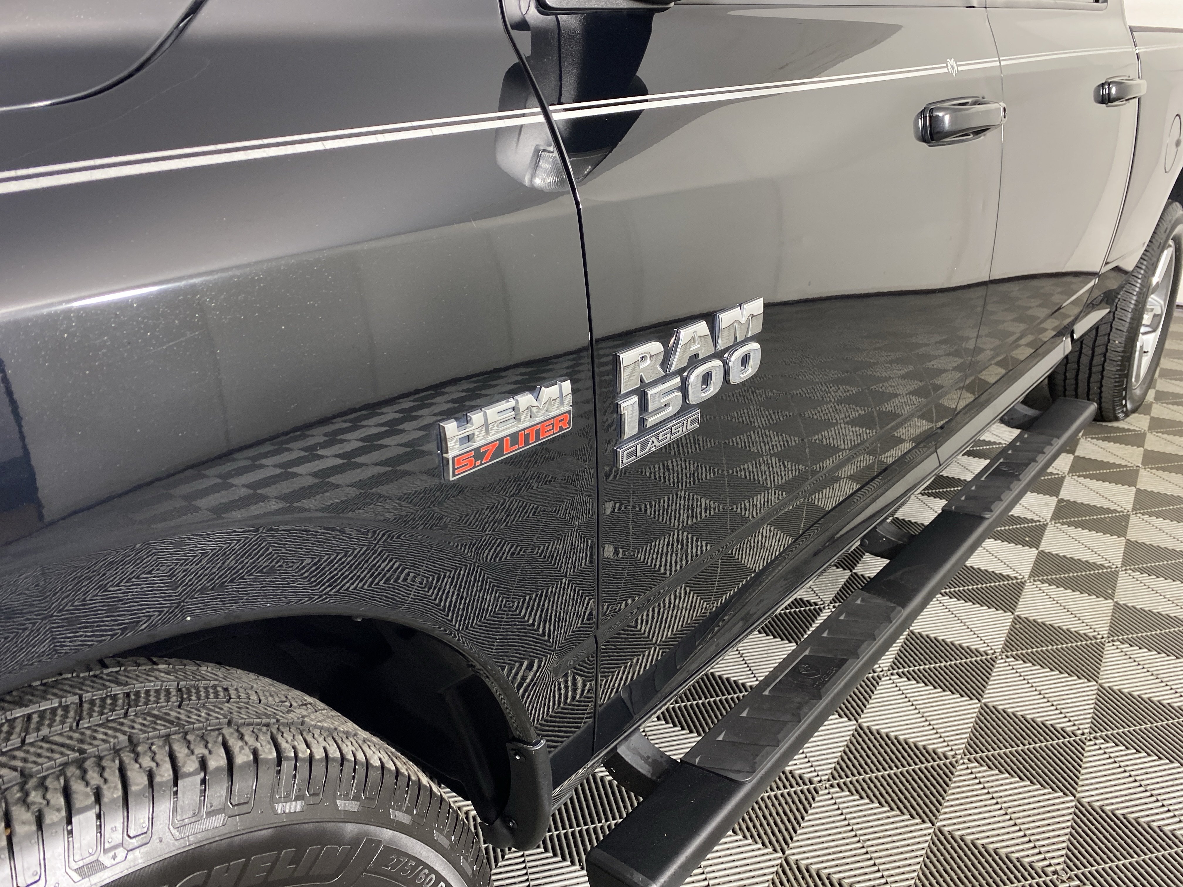 Used 2019 RAM 1500 Big Horn AWD/4WD image 10