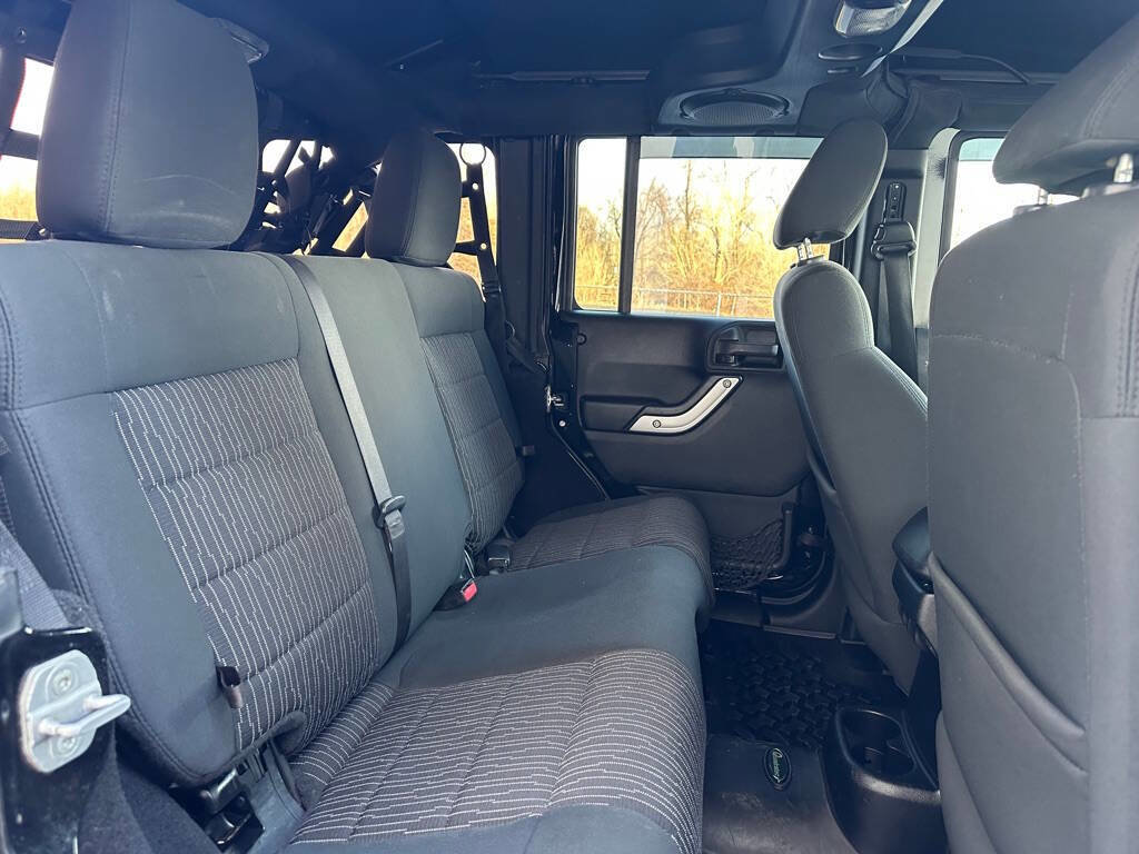 Used 2012 Jeep Wrangler Unlimited Rubicon w/ Dual Top Group image 14