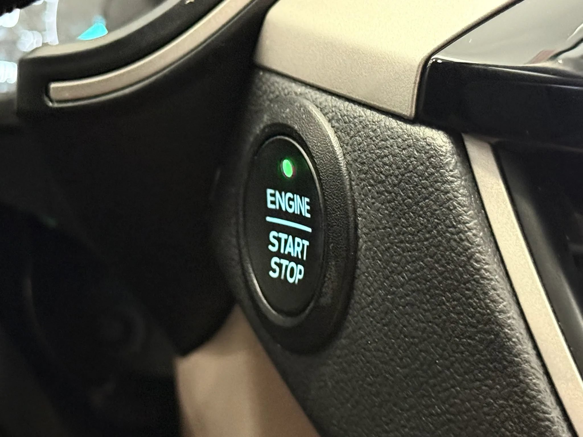 Used 2021 Ford Escape SEL w/ Class II Trailer Tow Package AWD/4WD image 24