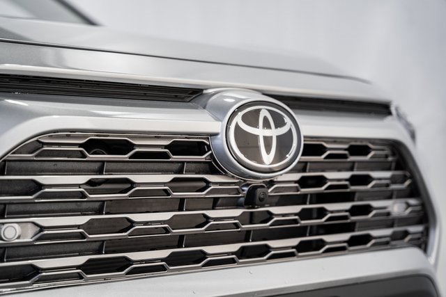 New 2025 Toyota RAV4 Limited image 11