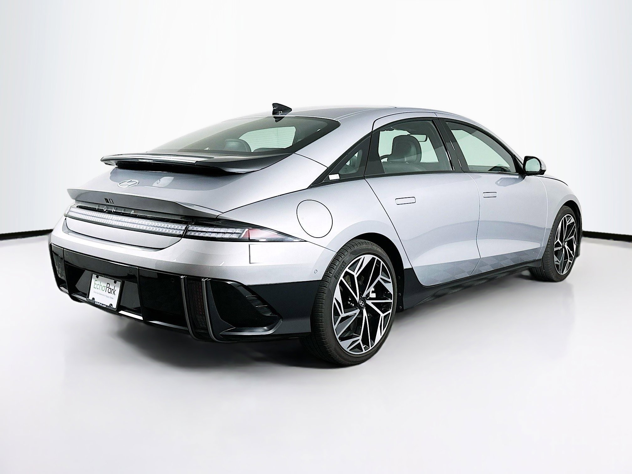 Used 2024 Hyundai Ioniq 6 Limited RWD image 9