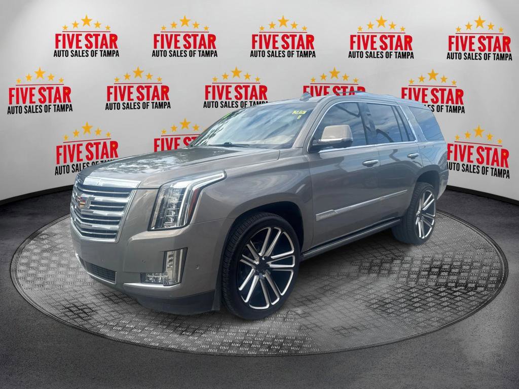 Used 2018 Cadillac Escalade Platinum RWD image 3