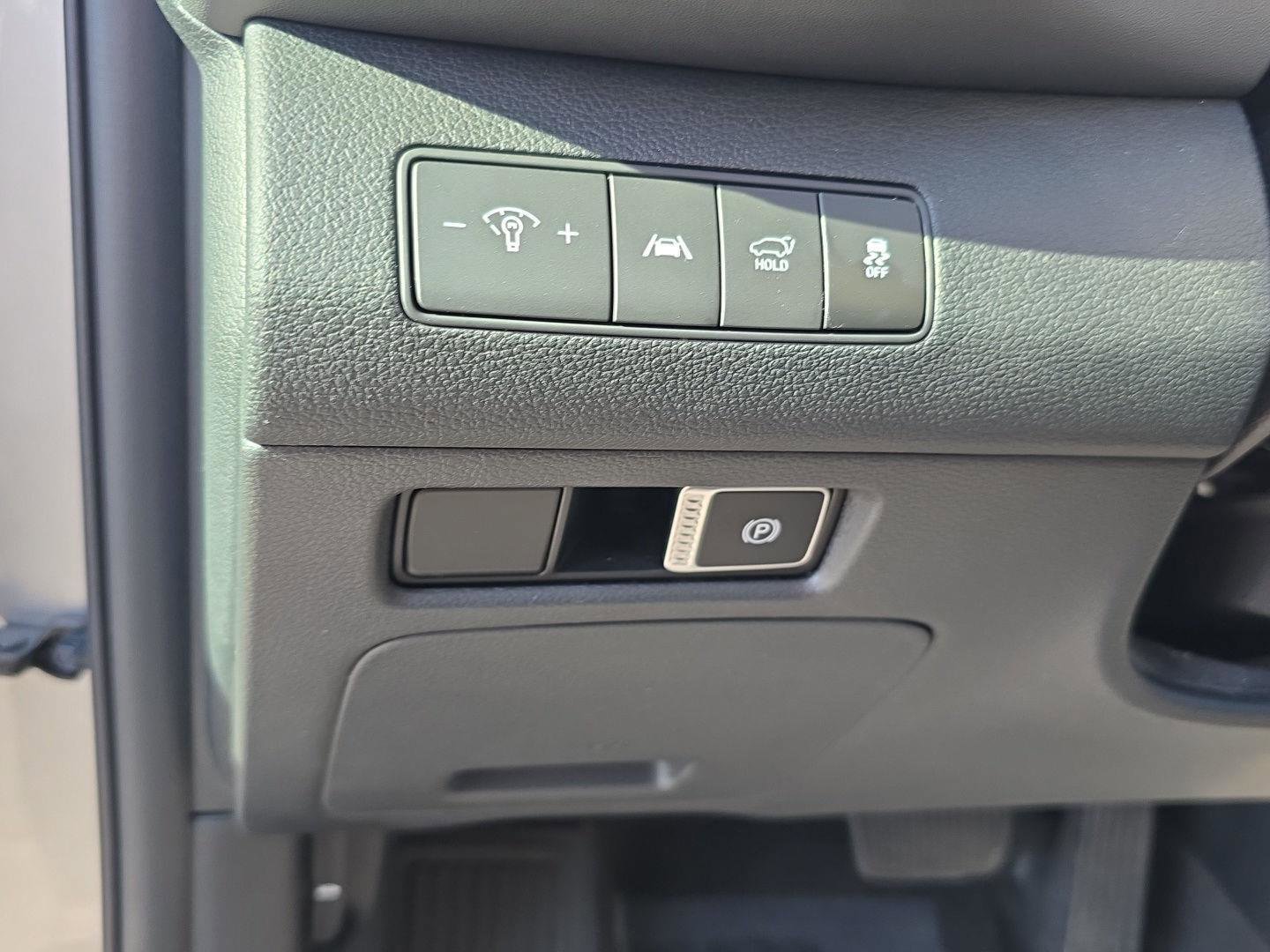 Used 2023 Hyundai Santa Fe SEL image 18