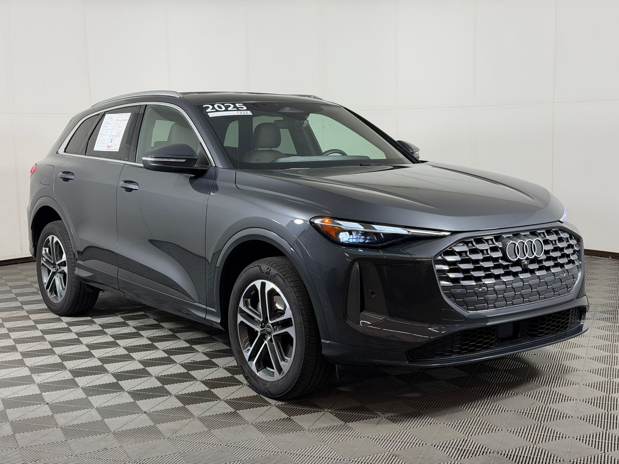 Certified 2025 Audi Q5 Premium w/ Convenience Package AWD/4WD image 7