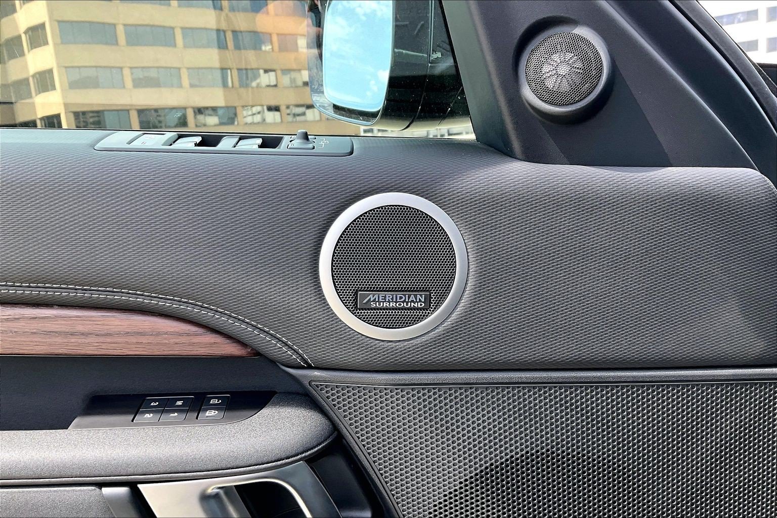 New 2026 Land Rover Discovery Dynamic SE AWD/4WD image 26