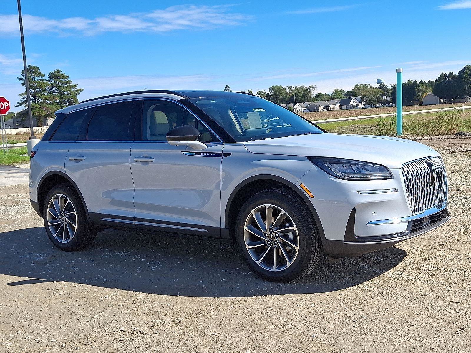 New 2026 Lincoln Corsair Premiere image 2