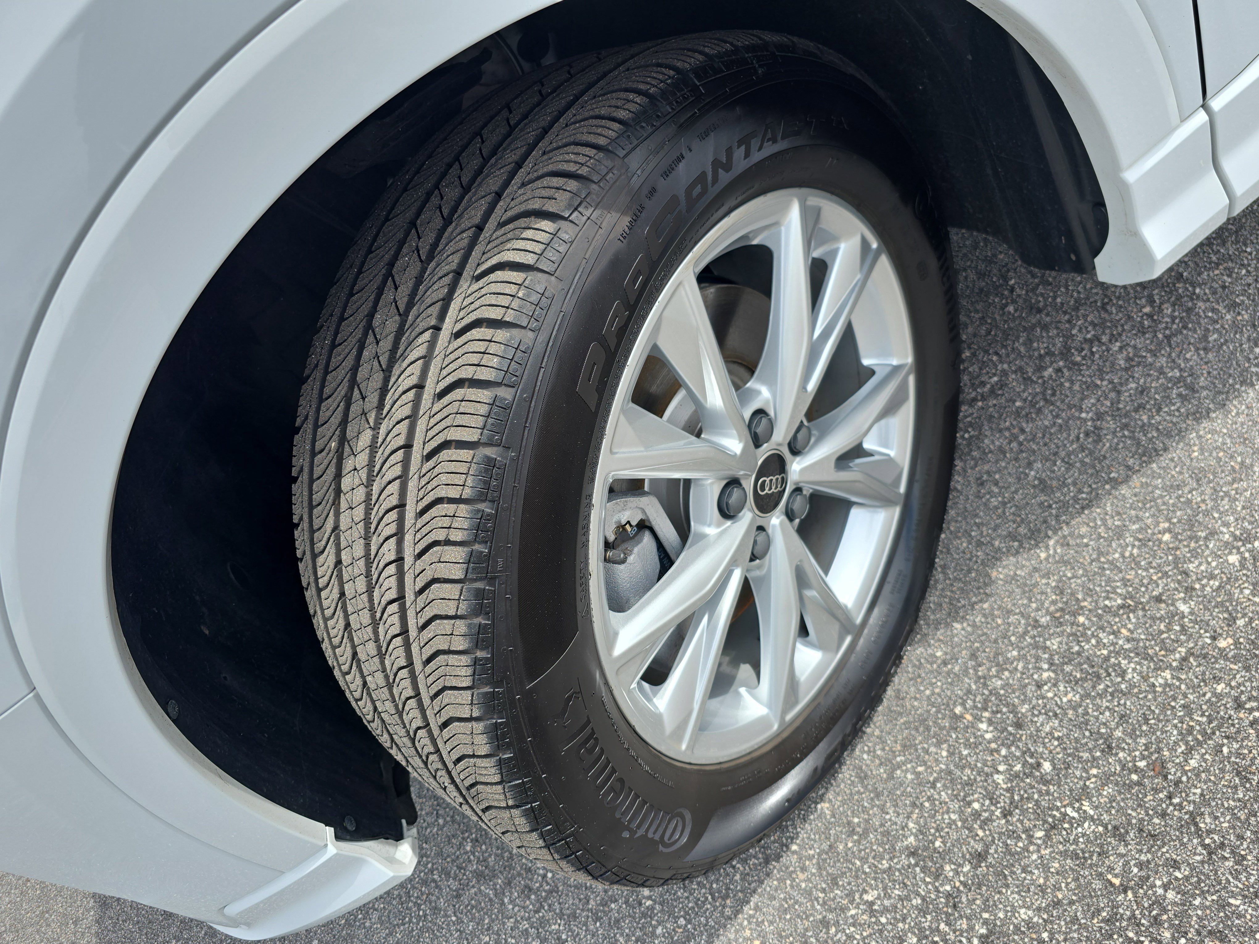 Certified 2025 Audi Q3 2.0T Premium Plus w/ Premium Plus Package image 30