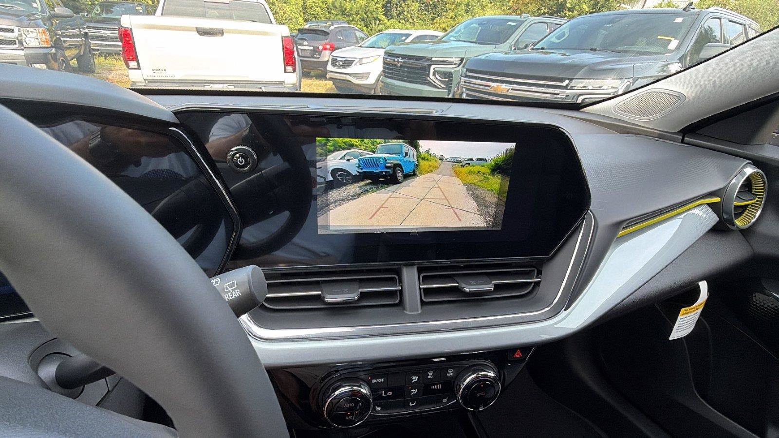 New 2026 Chevrolet Trax LT w/ Driver Confidence Package FWD image 26