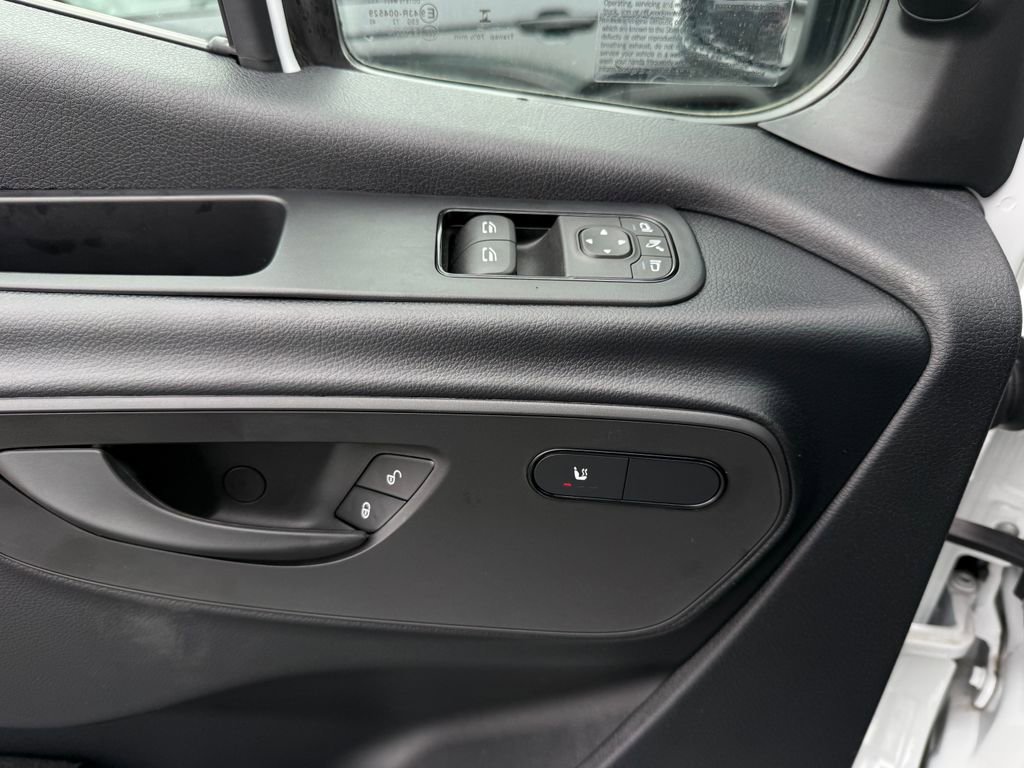 Used 2025 Mercedes-Benz Sprinter 2500 image 25