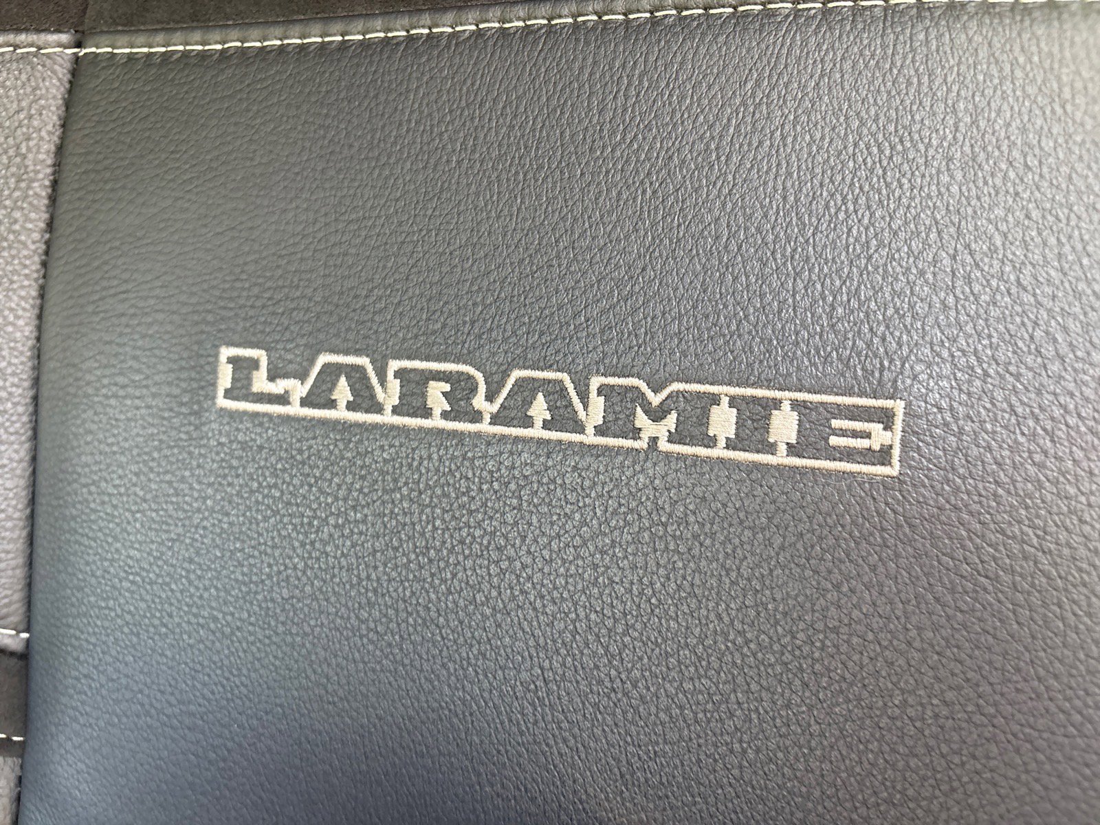 Used 2024 RAM 3500 Laramie image 12