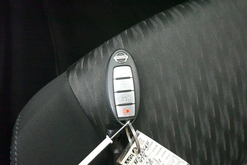 Used 2017 Nissan Rogue SV image 31