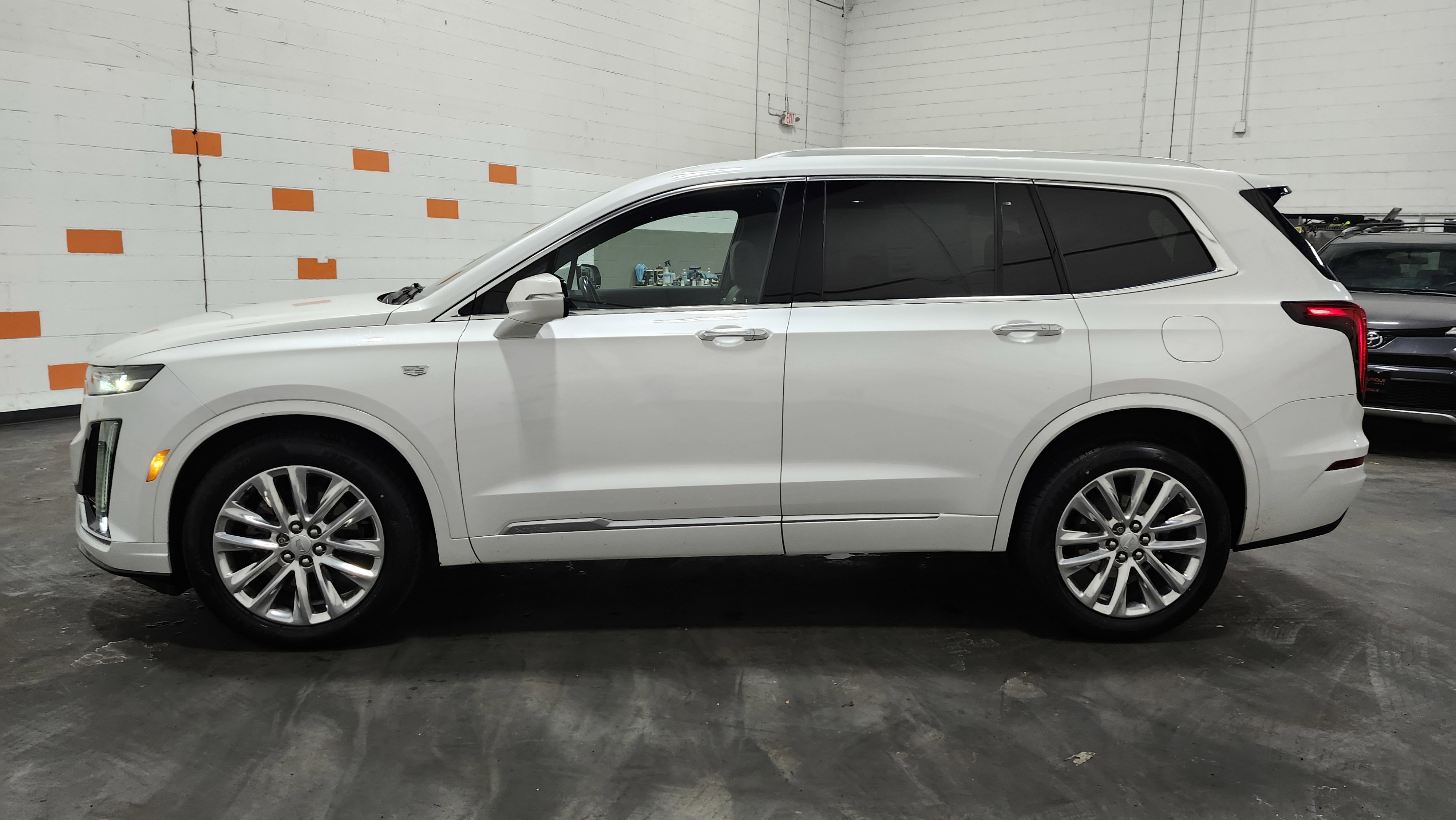 Used 2021 Cadillac XT6 Premium Luxury image 15