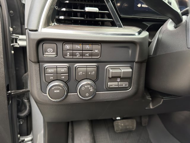 Used 2026 Chevrolet Tahoe LS AWD/4WD image 17