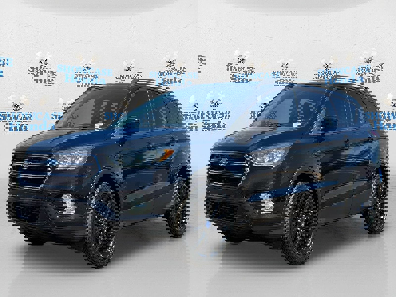 Used 2017 Ford Escape SE w/ Equipment Group 201A image 2