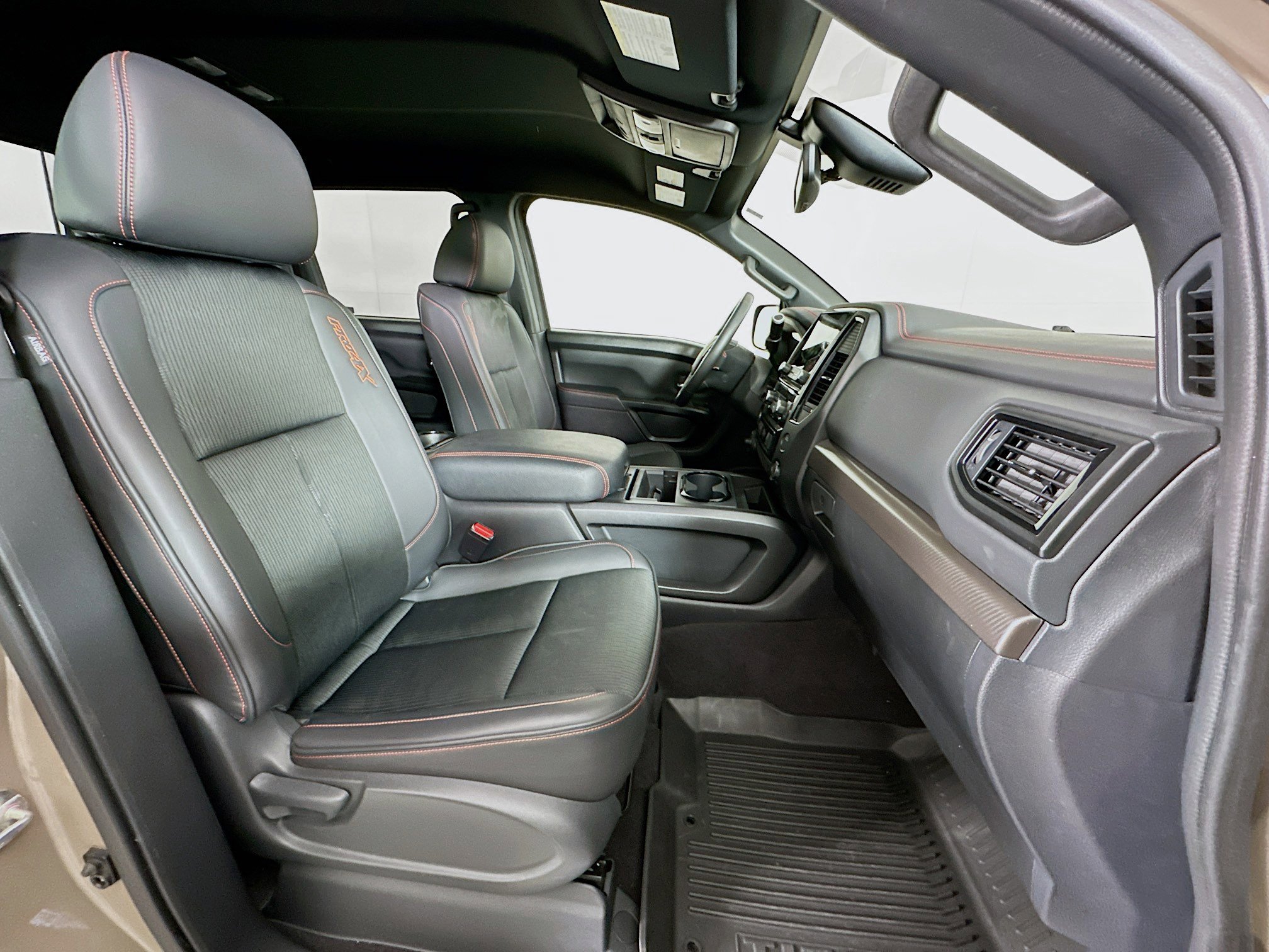 Used 2023 Nissan Titan PRO-4X w/ Off Road Protection Package image 30