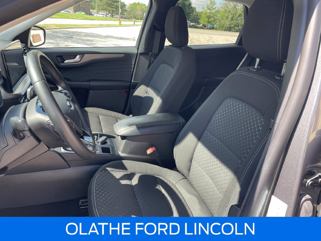 Used 2023 Ford Escape Active w/ Tech Pack #2 AWD/4WD image 11