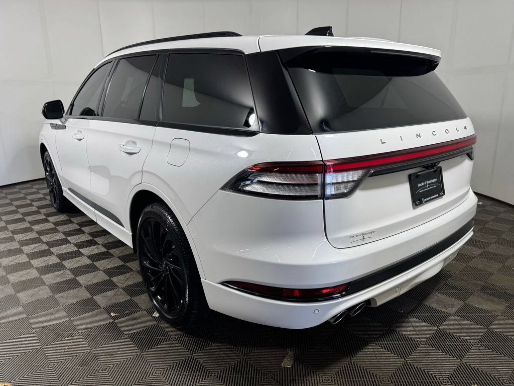 Certified 2025 Lincoln Aviator Reserve w/ Jet Appearance Package AWD/4WD image 3