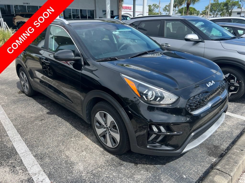 Certified 2022 Kia Niro LX FWD image 3