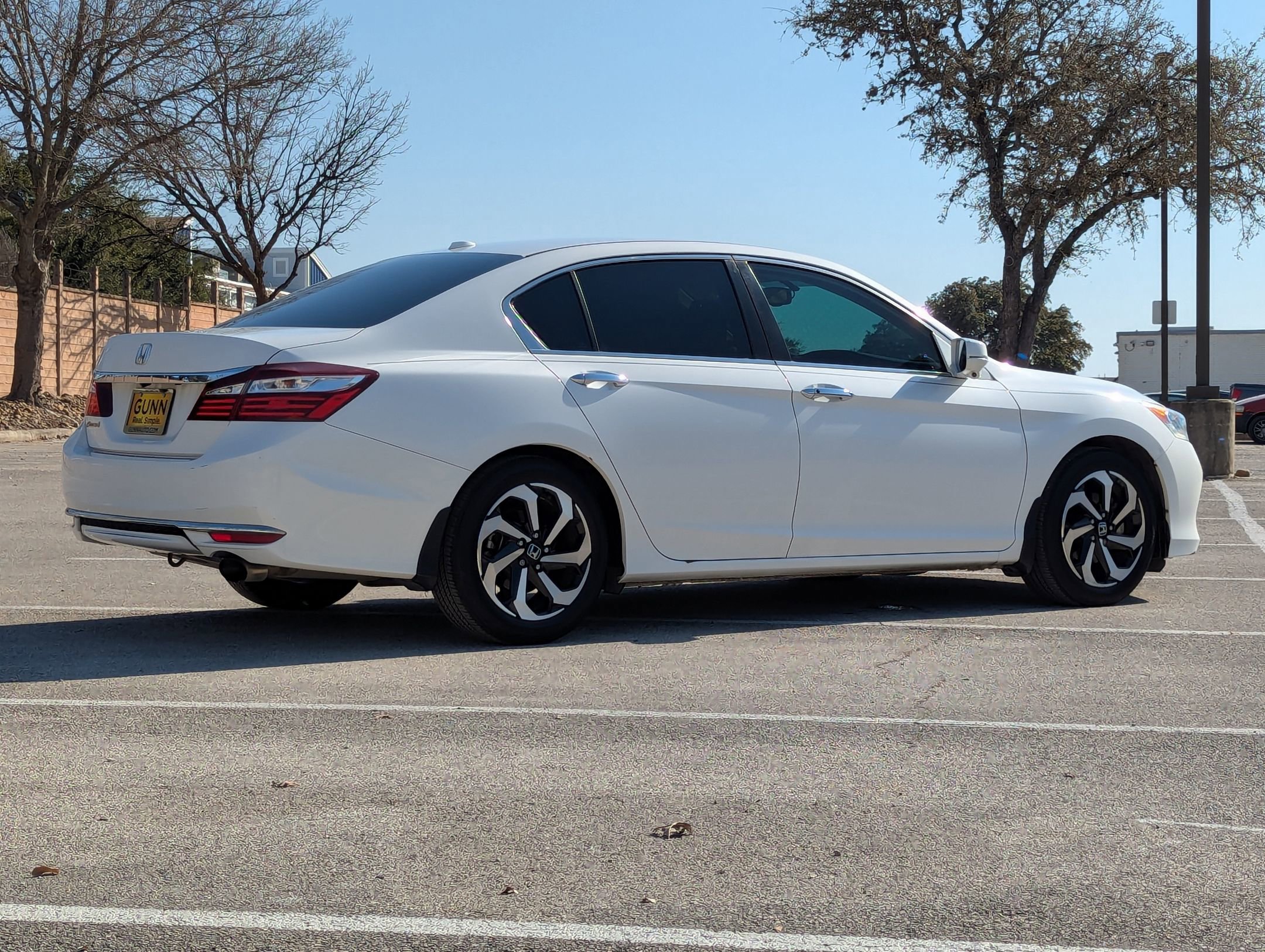 Used 2016 Honda Accord EX-L image 4