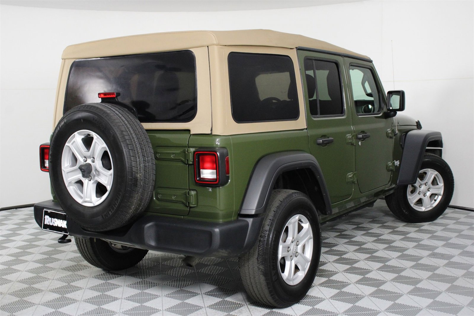 Used 2021 Jeep Wrangler Unlimited Sport image 4