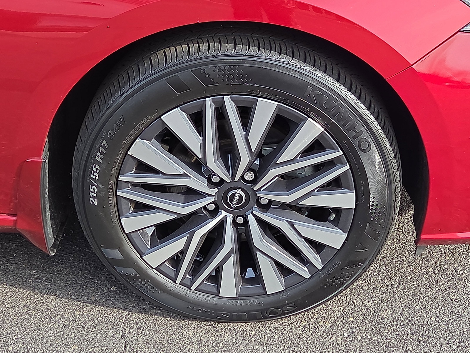 Used 2024 Nissan Altima 2.5 SV w/ SV Premium Package image 8