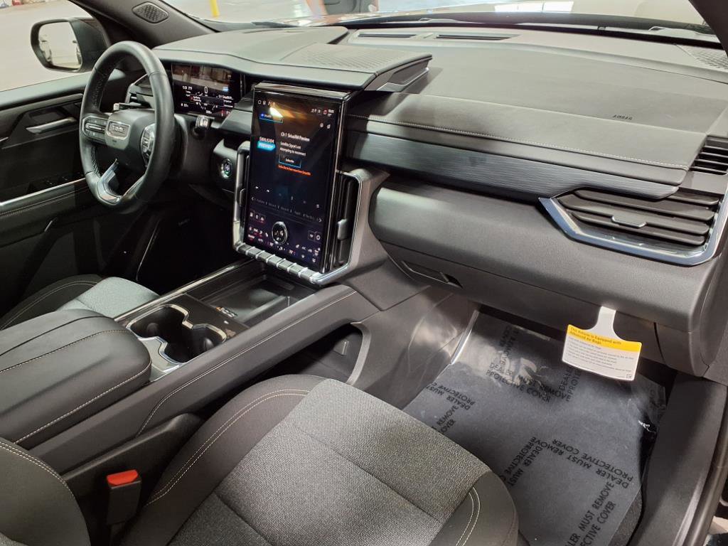 Used 2025 GMC Acadia Elevation image 23