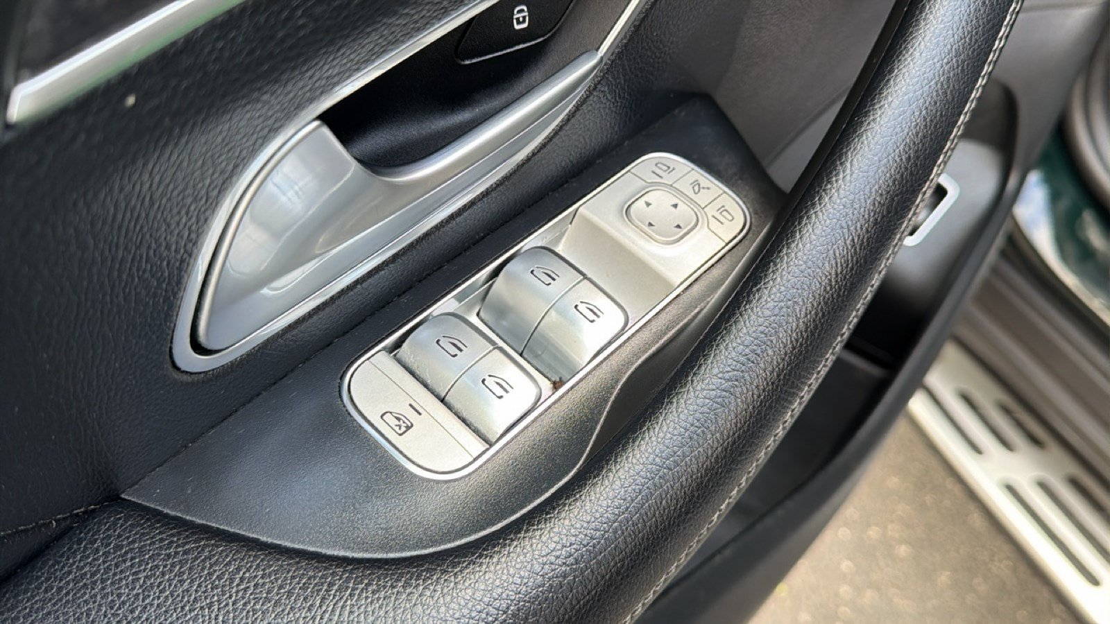 Used 2021 Mercedes-Benz GLE 350 image 11