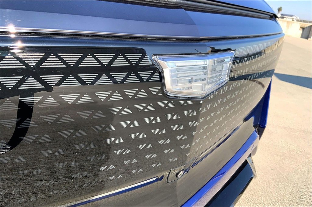 New 2026 Cadillac Lyriq V image 36