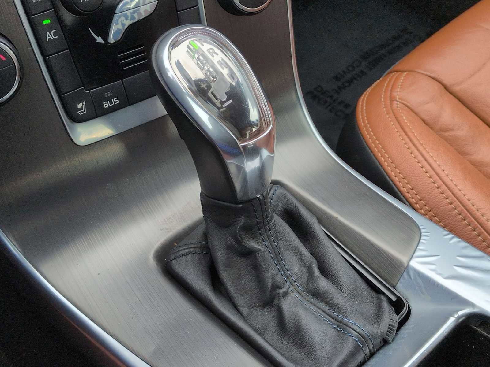 Used 2013 Volvo S60 T5 image 32