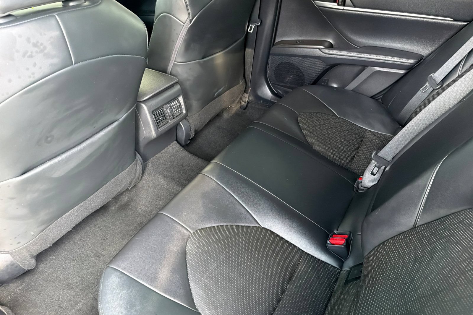 Used 2023 Toyota Camry XSE FWD image 12