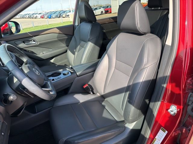 Used 2023 Nissan Rogue SV w/ SV Premium B Package AWD/4WD image 5