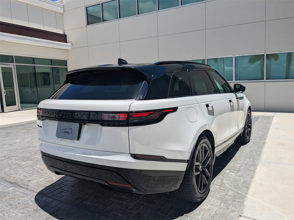 New 2025 Land Rover Range Rover Velar Dynamic SE image 6