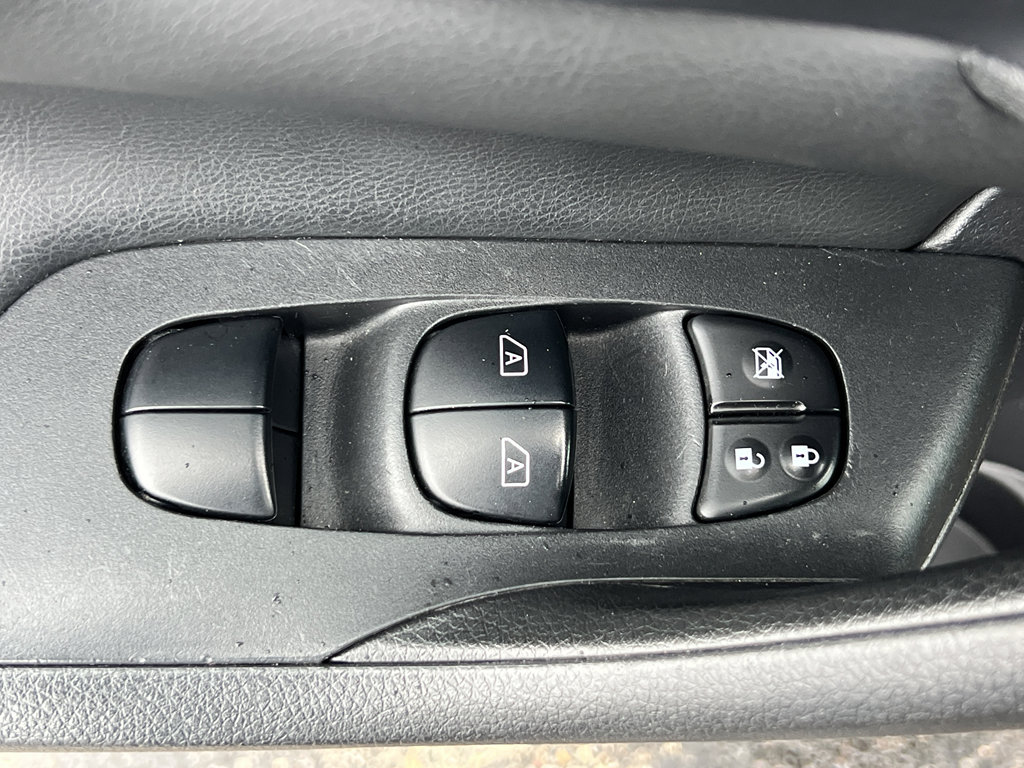 Used 2017 Nissan Altima 2.5 SL w/ 2.5 Technology Package image 12