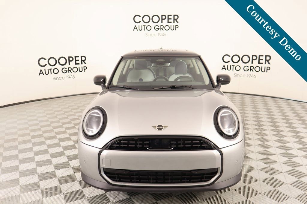 New 2025 MINI Cooper 2-Door Hardtop FWD image 9
