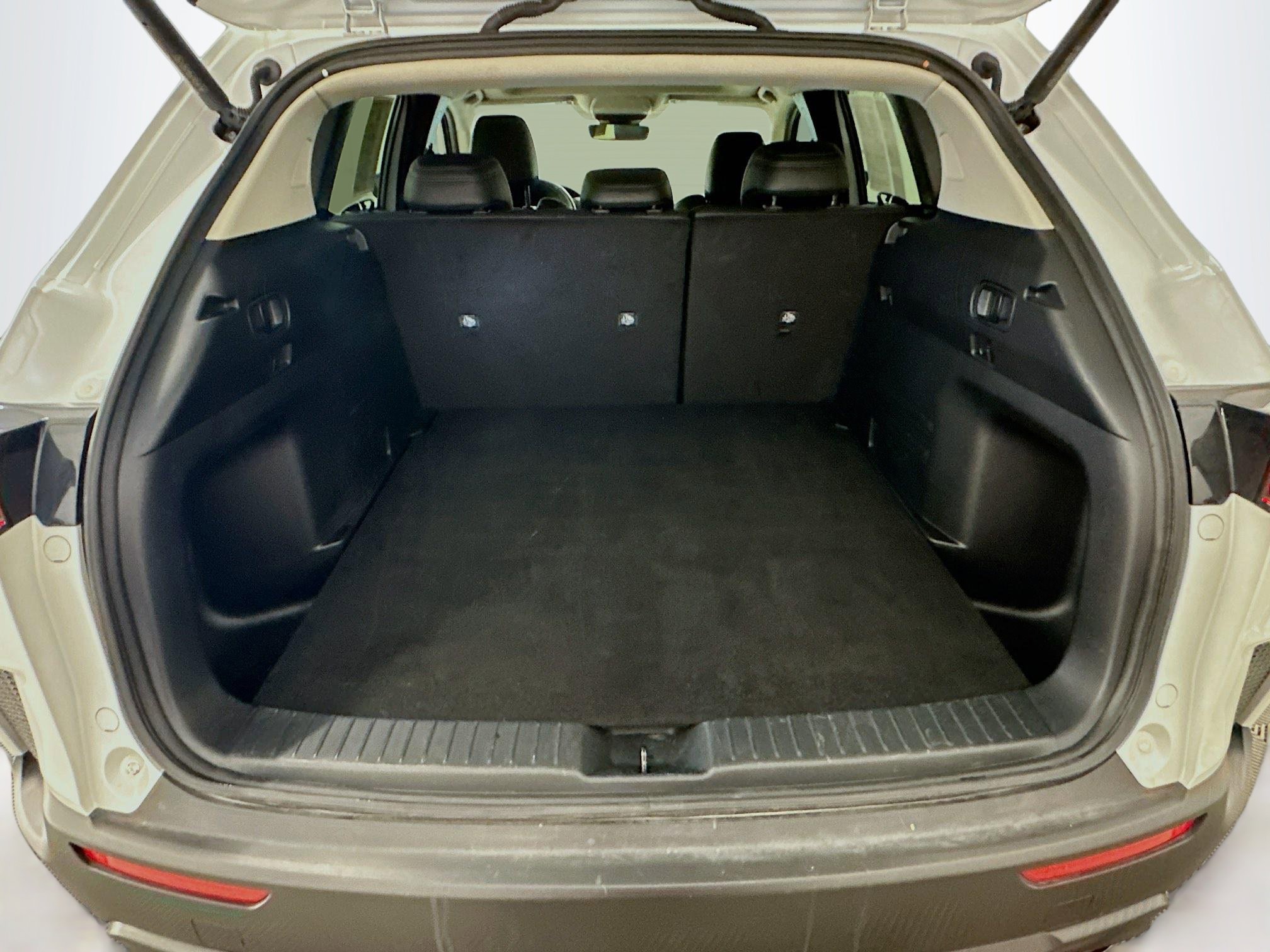 Used 2025 MAZDA CX-50 AWD 2.5 S w/ Premium Plus Pkg image 31