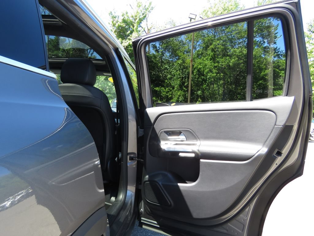 Used 2021 Mercedes-Benz GLB 250 4MATIC image 15