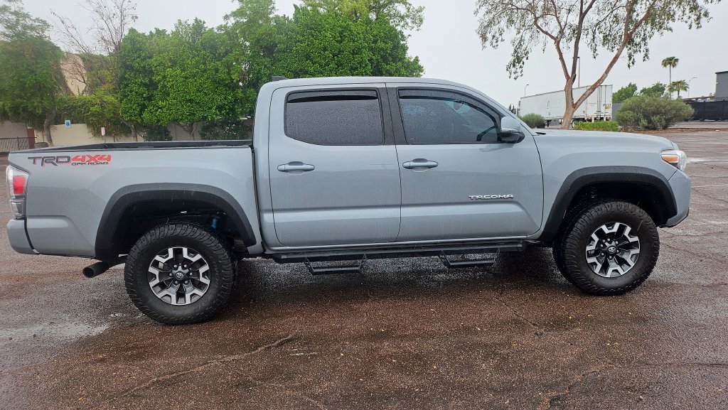 Used 2021 Toyota Tacoma TRD Off-Road w/ Technology Package AWD/4WD image 12