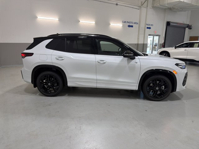 New 2026 Volkswagen Tiguan SE R-Line AWD/4WD image 10