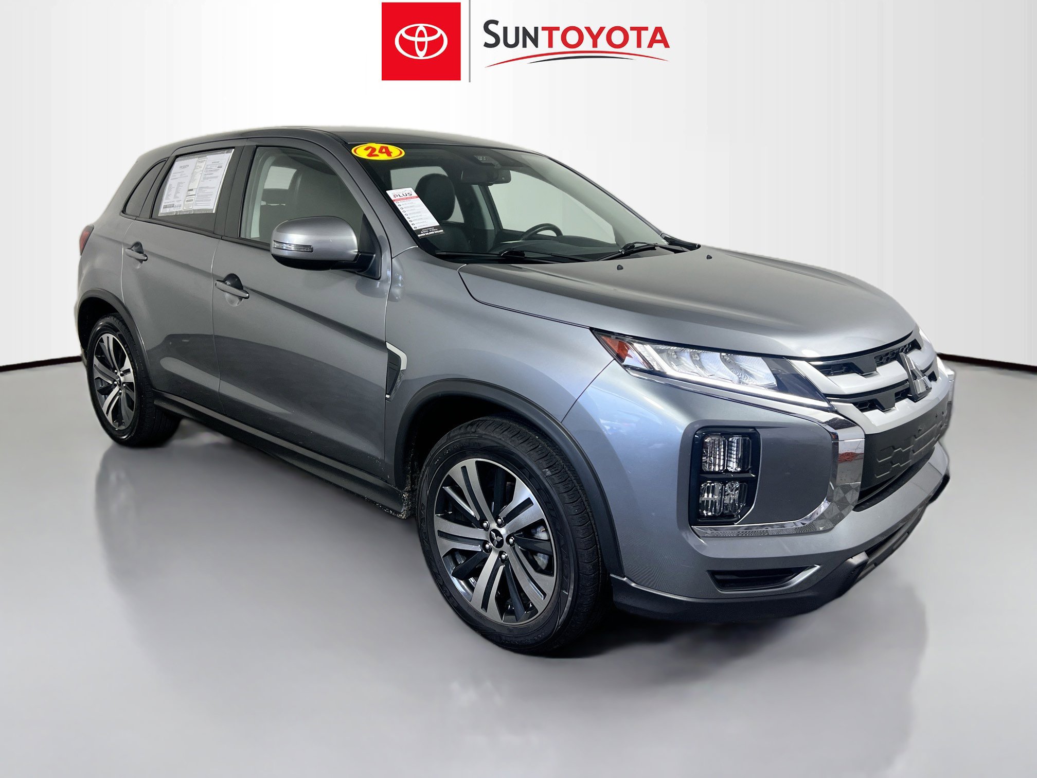 Used 2024 Mitsubishi Outlander Sport SE AWD/4WD image 1