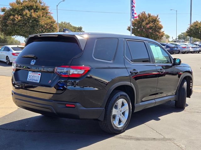 Used 2023 Honda Pilot LX image 4