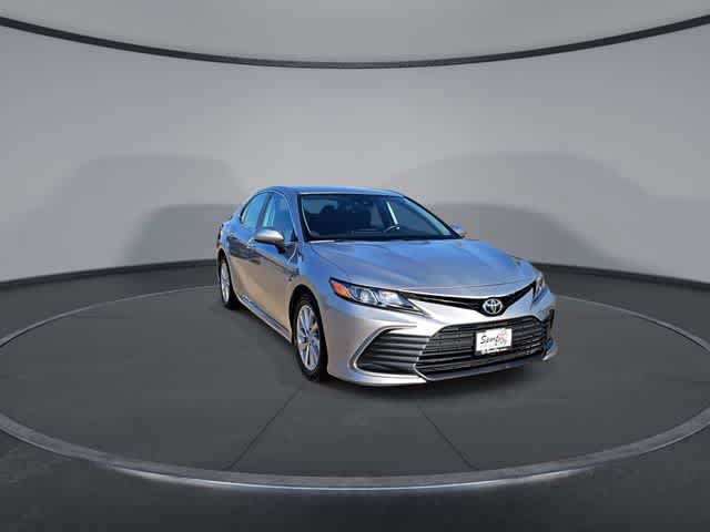Used 2022 Toyota Camry LE FWD image 2