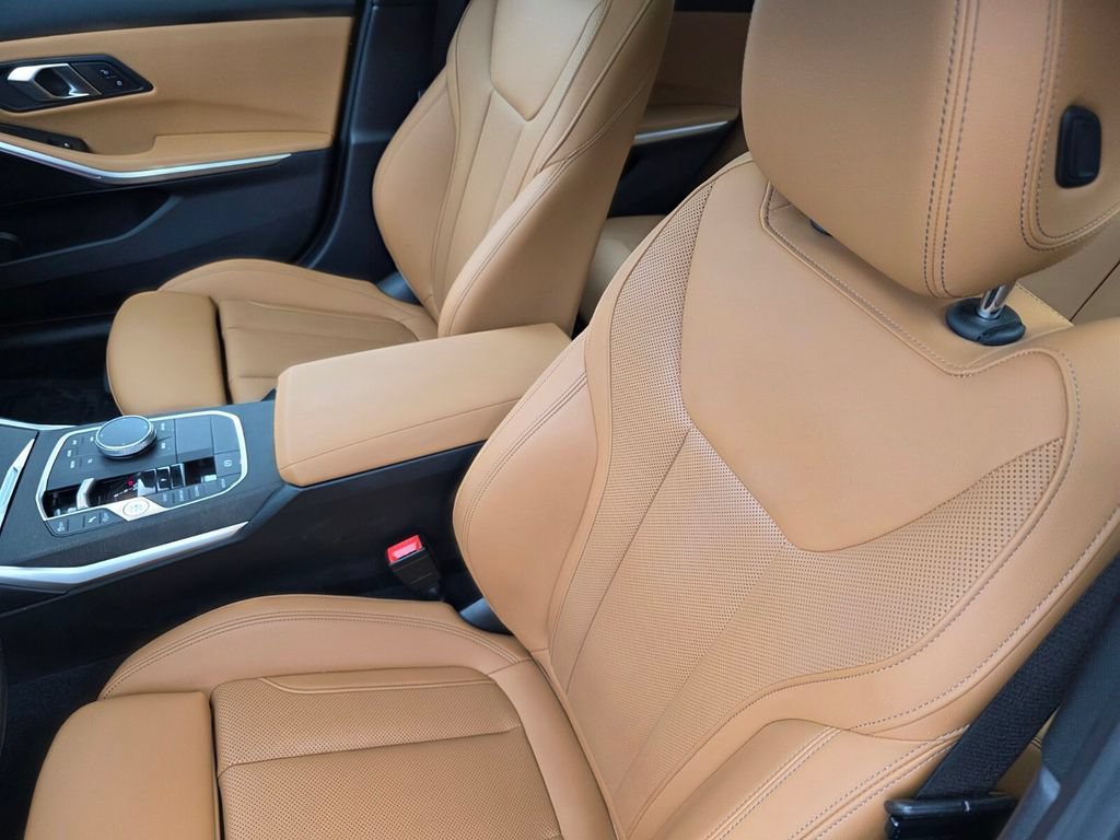 Used 2024 BMW 330i Sedan w/ Convenience Package RWD image 8