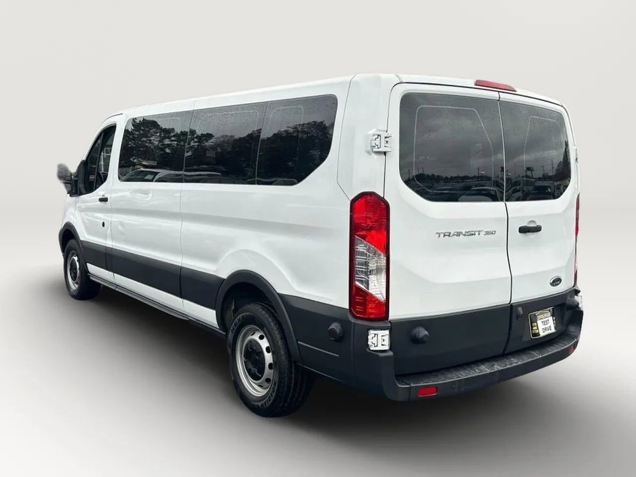 Used 2017 Ford Transit 350 XL image 6