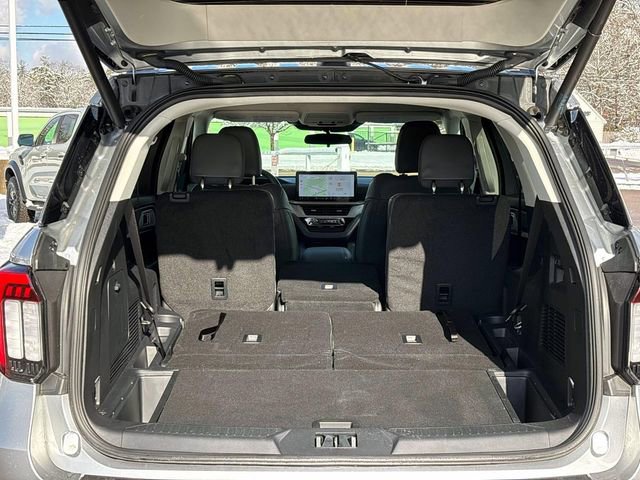 Used 2025 Ford Explorer Active w/ Active Comfort Package image 17