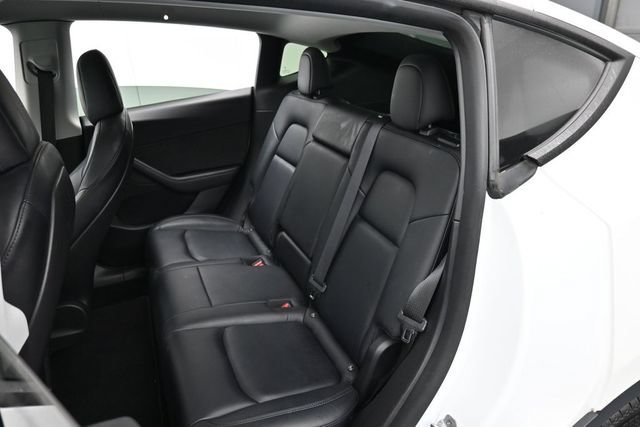 Used 2022 Tesla Model Y Long Range AWD/4WD image 25