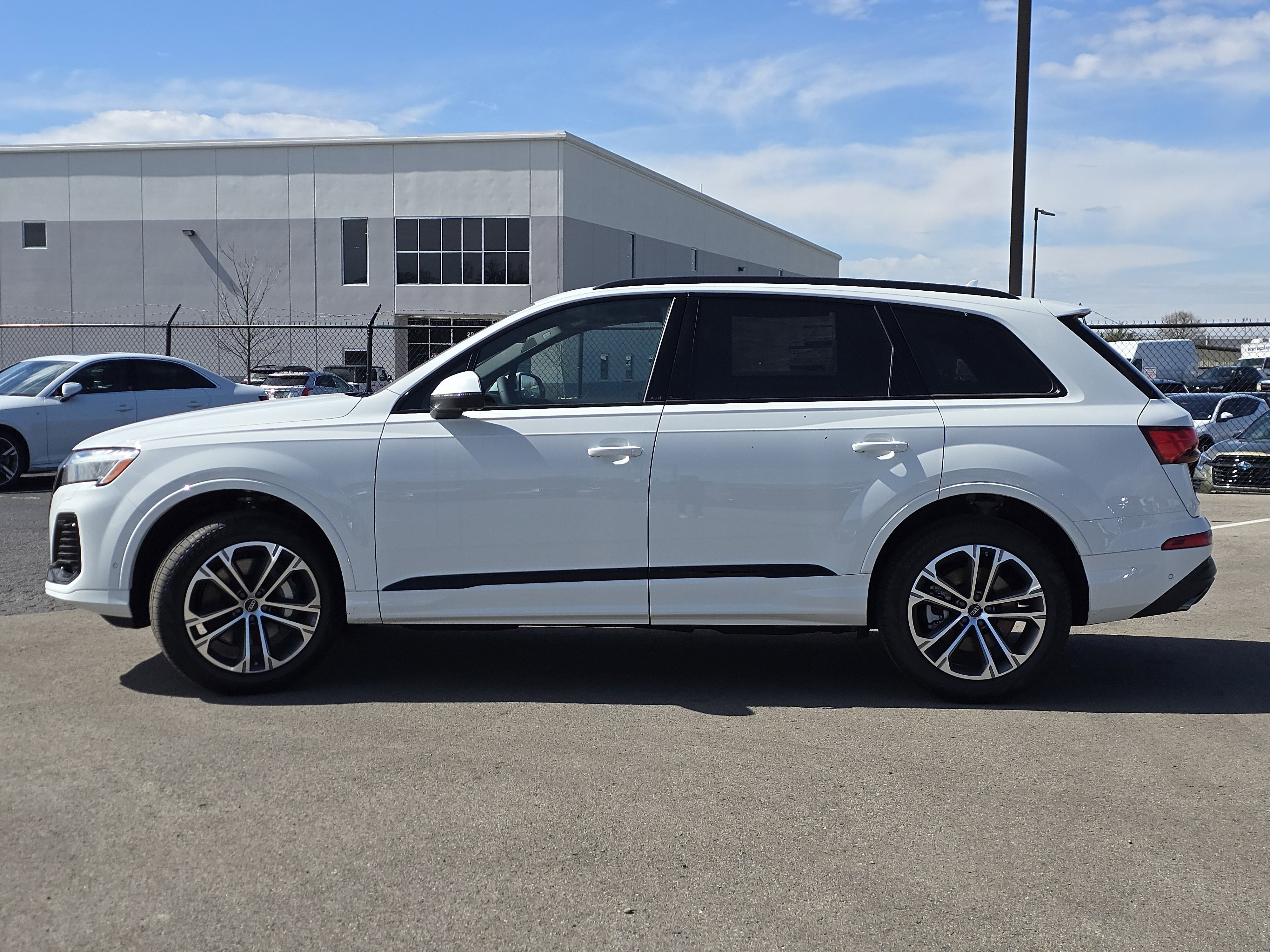 New 2026 Audi Q7 Premium Plus image 4