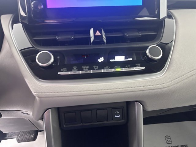 Used 2023 Toyota Corolla Cross L image 26