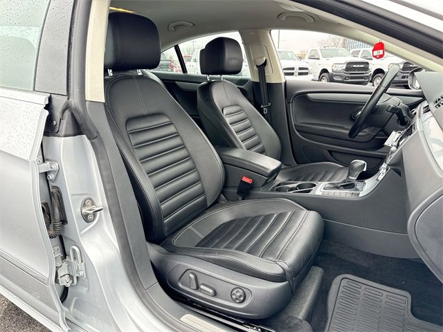 Used 2015 Volkswagen CC Sport image 24