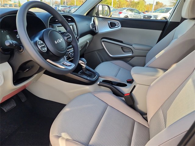 New 2025 Kia Soul LX w/ LX Technology Package image 12
