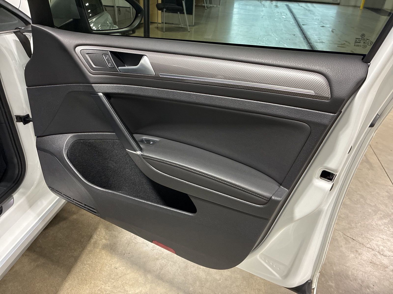 Used 2019 Volkswagen Golf Alltrack SEL image 17